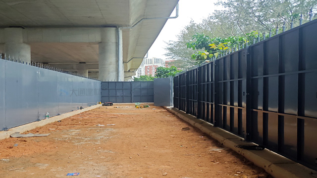 新型鋼結(jié)構(gòu)烤漆圍擋定制款-深圳市道路整改工程圍擋施工<